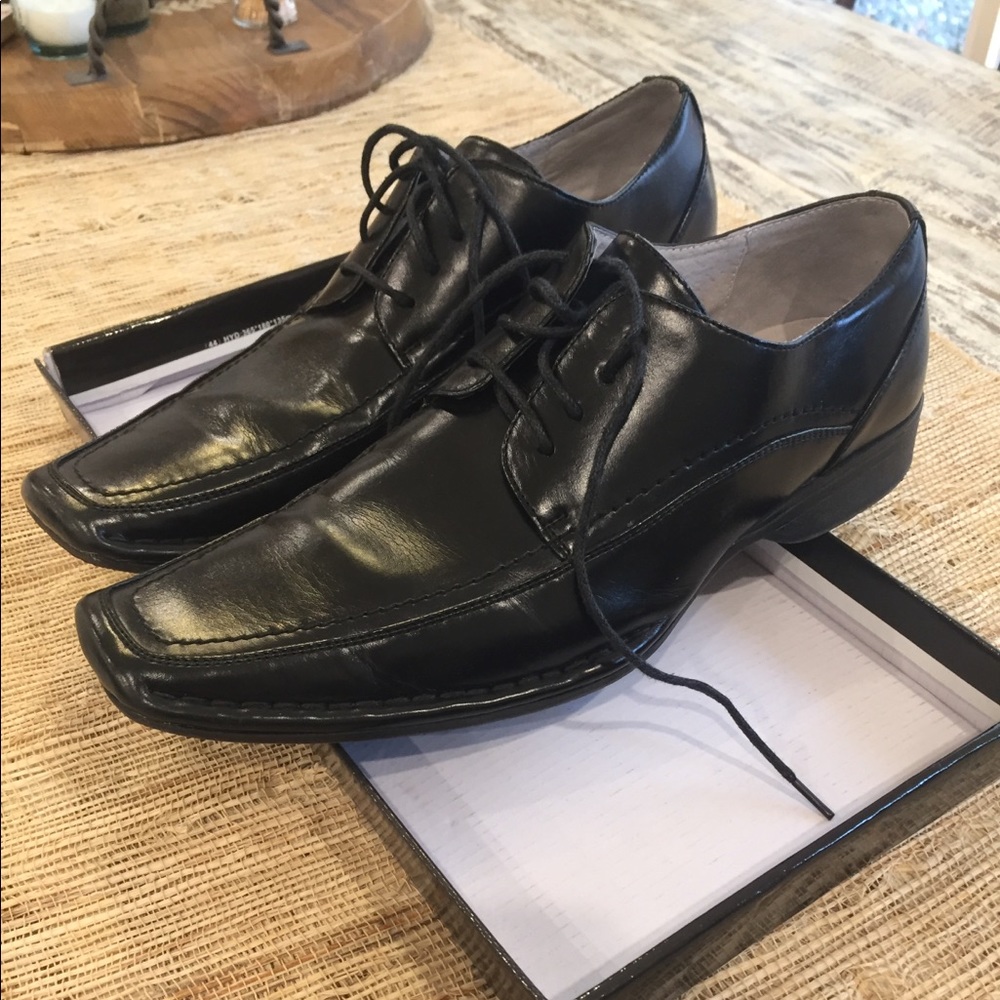 Men’s Steve Madden dress shoes - black - size 9